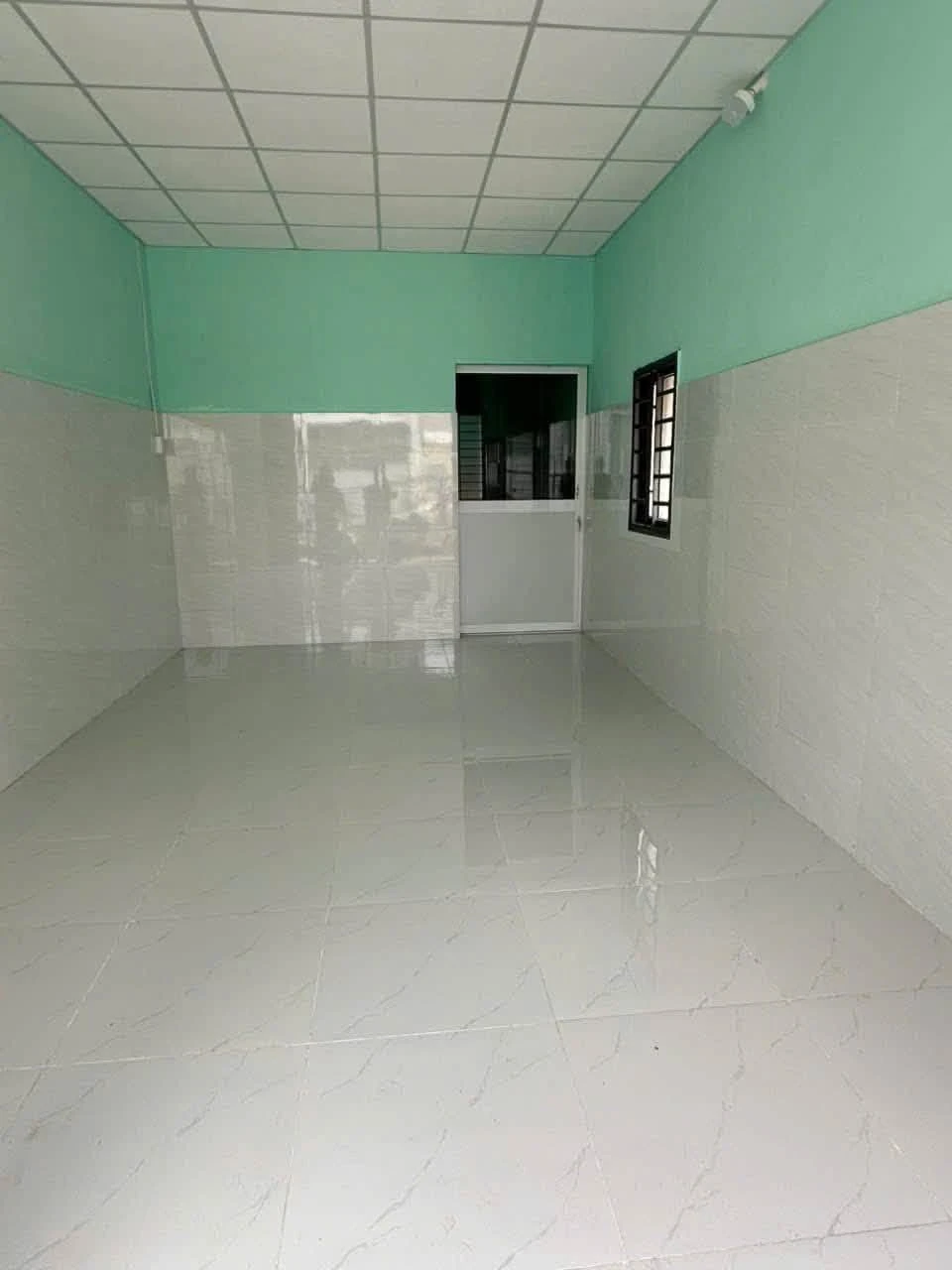 Cho thuê nhà mới xây mặt tiền đường Nguyễn Huệ, 50m2, phường An Hội, Vĩnh Long - Ảnh 1