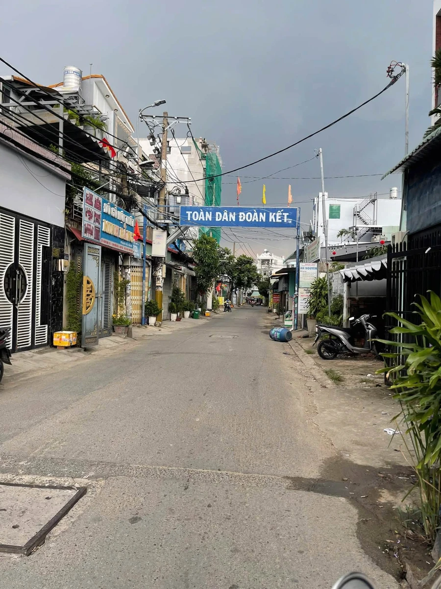 Bán nhà mặt tiền kinh doanh Tân Phú 4x27m, 4,99 tỷ - Ảnh thu nhỏ 2