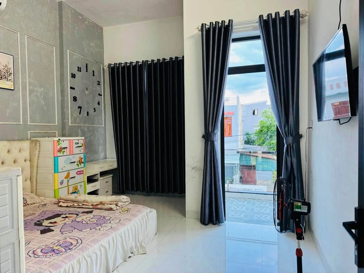 Bán nhà 2 tầng mặt tiền đường Lê Trung Ngôn, 145m2, 4 phòng ngủ, Quảng Ngãi - Ảnh thu nhỏ 5