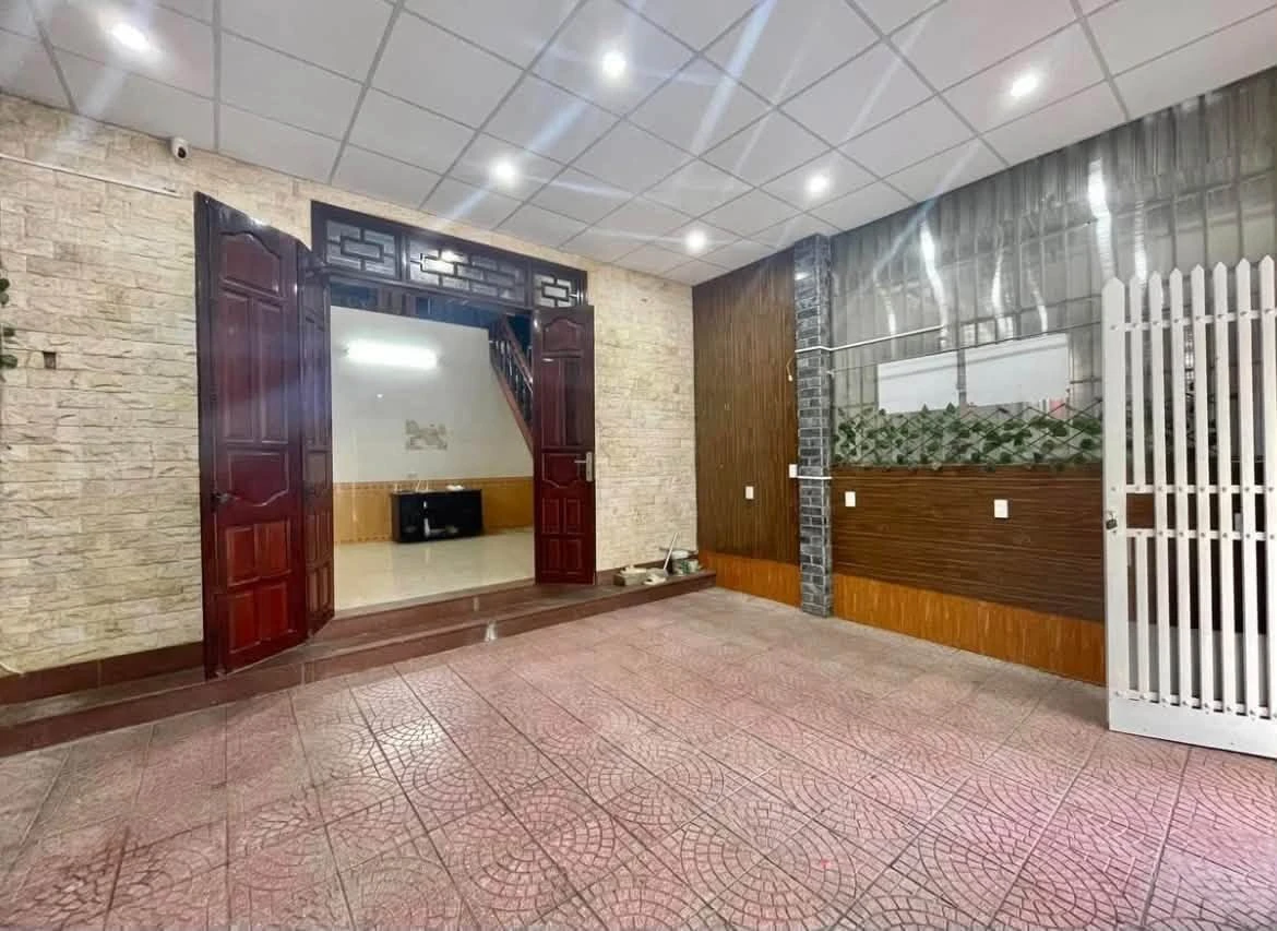 Cho thuê nhà mặt tiền 101m² 2PN đường Lê Viết Lượng - Ảnh thu nhỏ 3