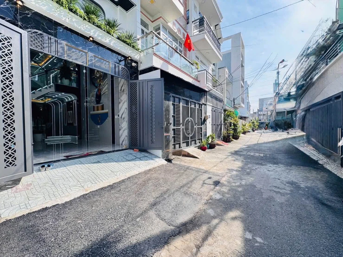 Bán nhà 4 phòng ngủ 60m2 Phường Thới An, Quận 12 - Ảnh thu nhỏ 2
