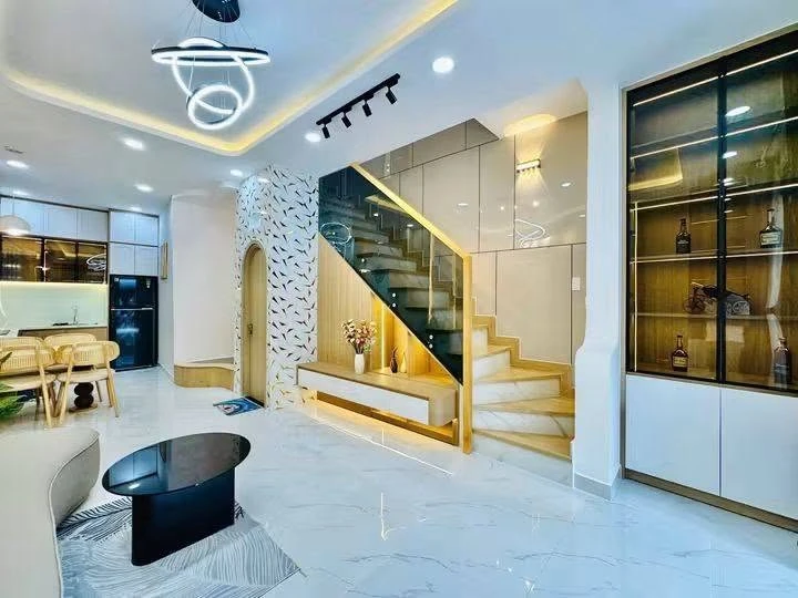 Bán nhà mặt tiền đường Nguyễn Du, Gò Vấp, 4,5x10m, 2 phòng ngủ, giá 7,45 tỷ - Ảnh thu nhỏ 3