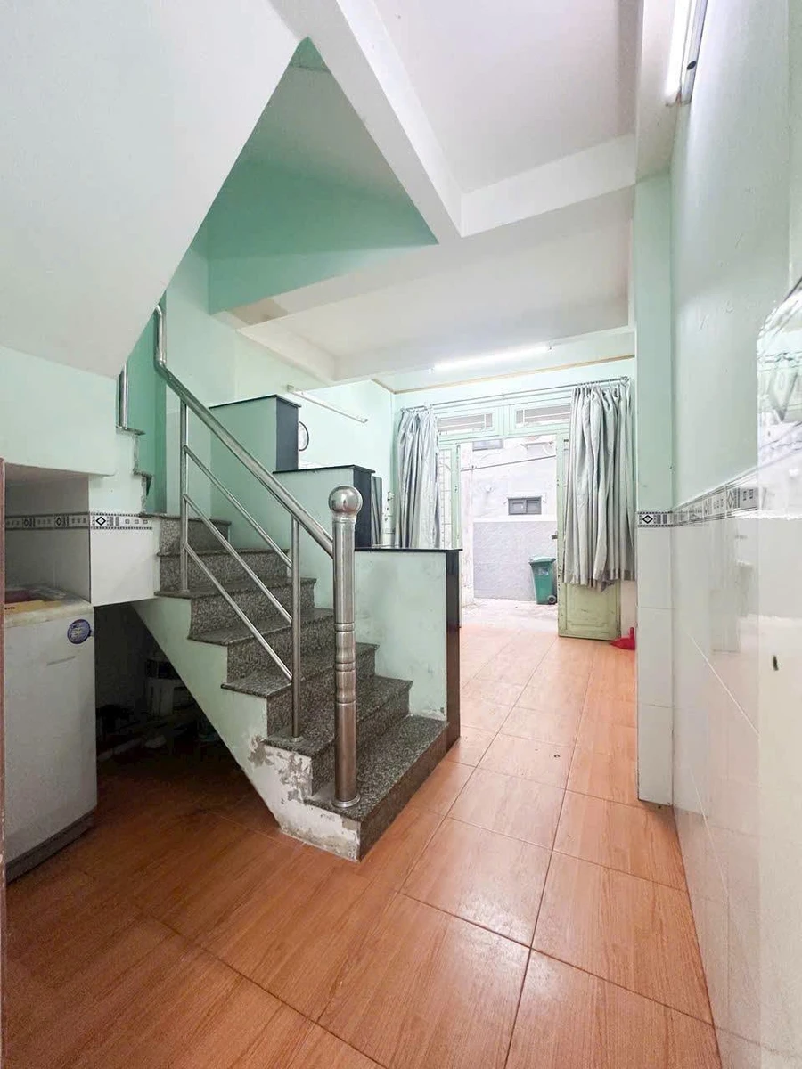 Bán nhà sổ hồng riêng 1 trệt 2 lầu hẻm Bùi Văn Ba, Quận 7, giá 3,59 tỷ - Ảnh thu nhỏ 5