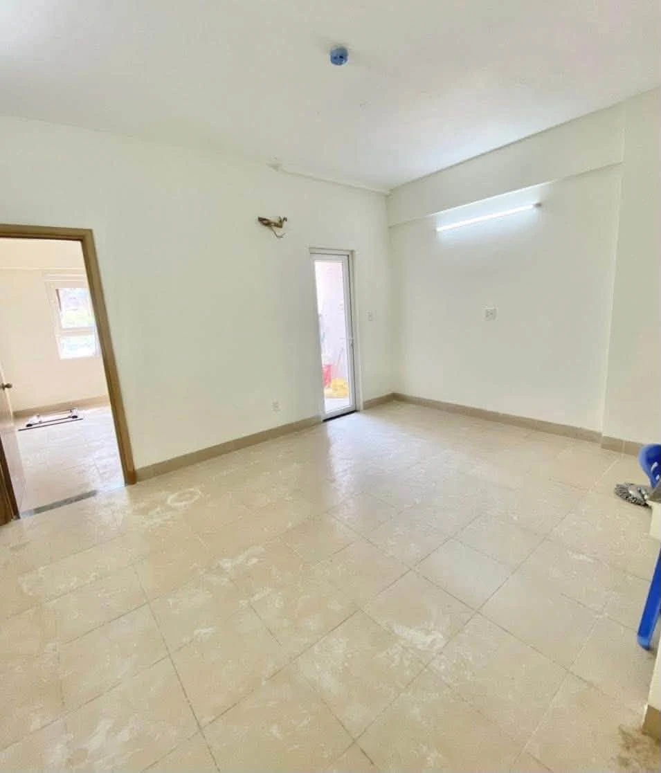 Bán căn hộ 1 PN, 37m² đường Xuân Thuỷ, 750 triệu - Ảnh 1