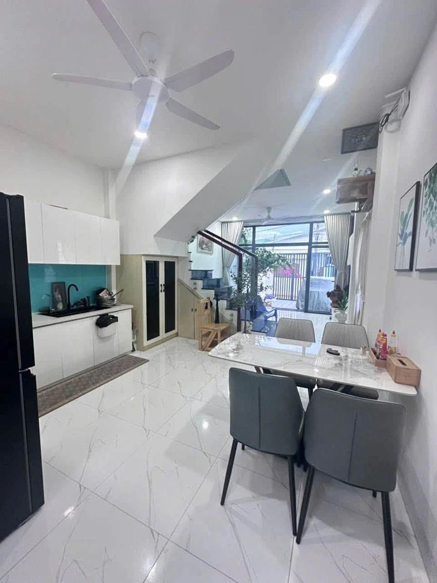 Bán nhà 1 trệt 1 lầu 2 phòng ngủ 104.5m2 Phú Long - Ảnh thu nhỏ 3
