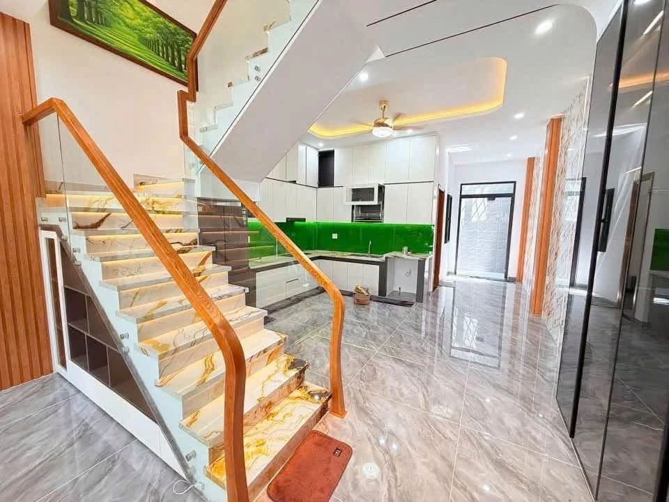 Bán nhà 1 trệt 2 lầu 4 PN 120m2 Vũng Tàu 11,9 tỷ - Ảnh thu nhỏ 3