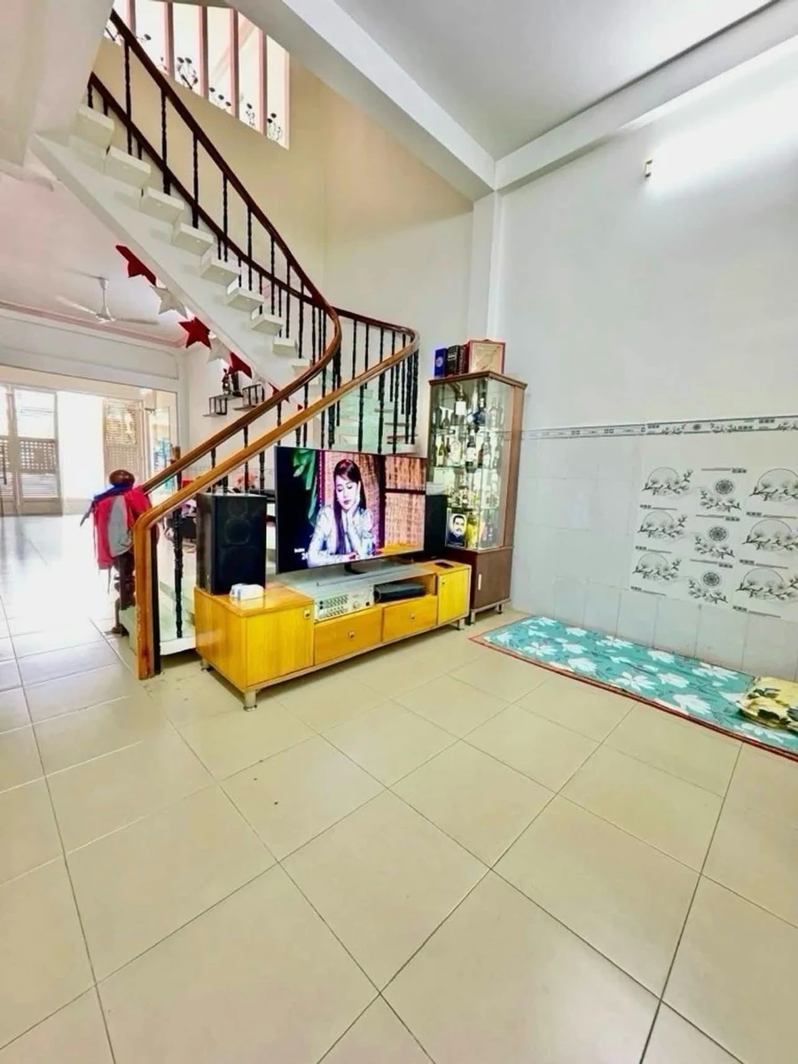 Bán nhà mặt tiền 4 tầng 4x18m khu Bàu Cát, Tân Bình, giá 13,5 tỷ - Ảnh thu nhỏ 2