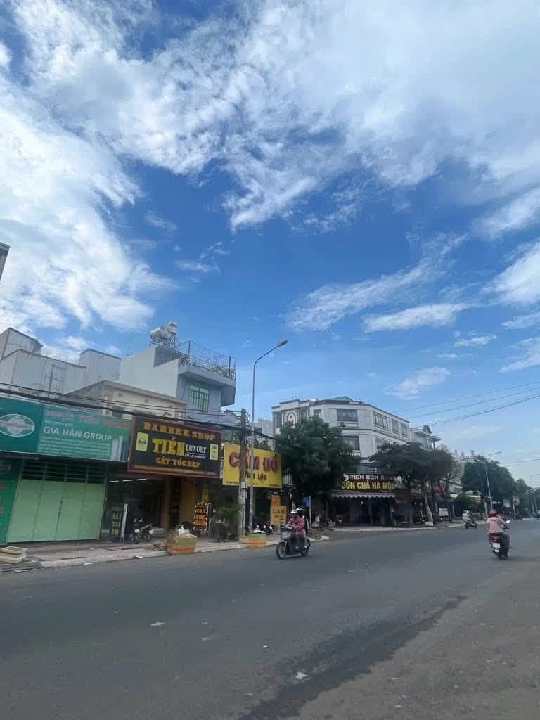 Bán nhà mặt tiền kinh doanh Vĩnh Lộc 90m² 4 tầng 7 tỷ - Ảnh 1