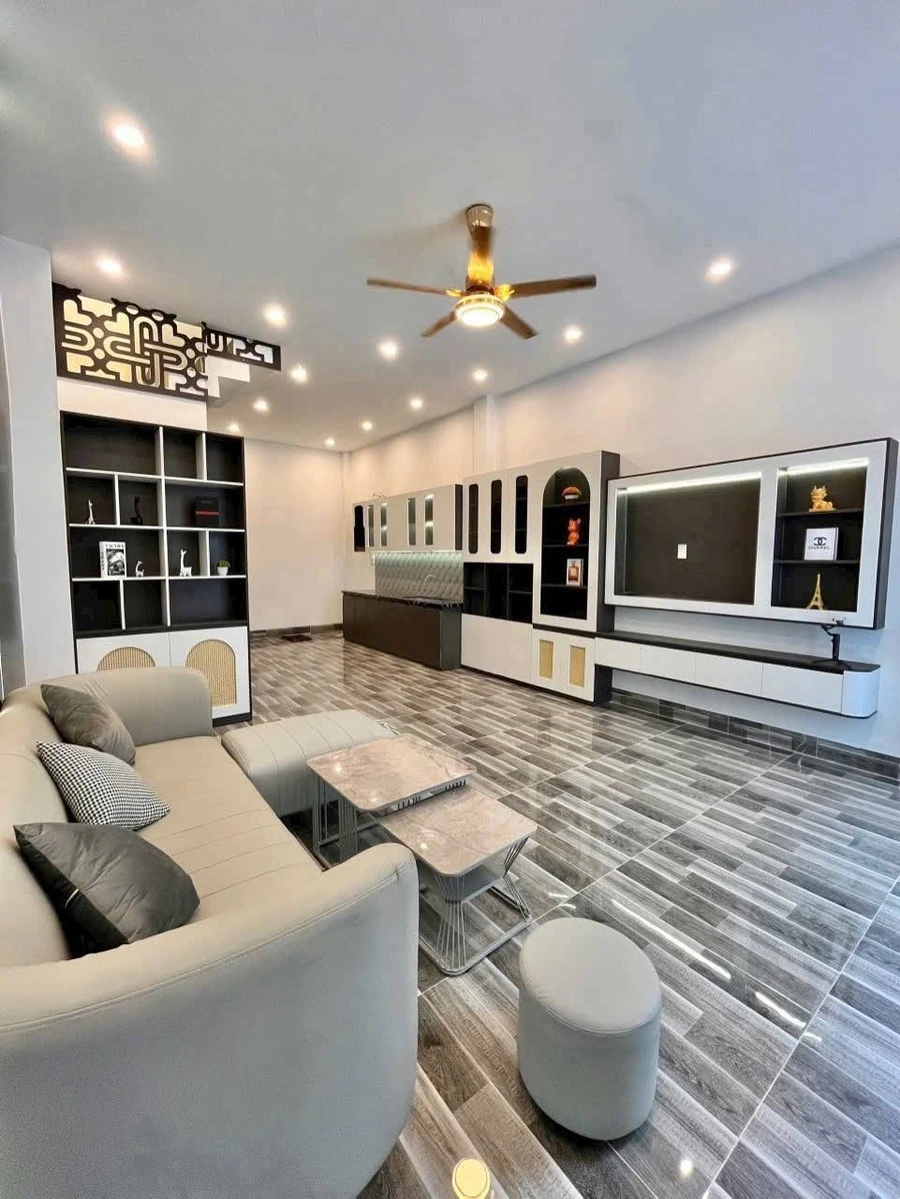 Bán nhà trệt lầu hẻm Lâm Quang Ky, Rạch Giá, An Giang, 4,7x9,2m, giá 1,75 tỷ - Ảnh thu nhỏ 4