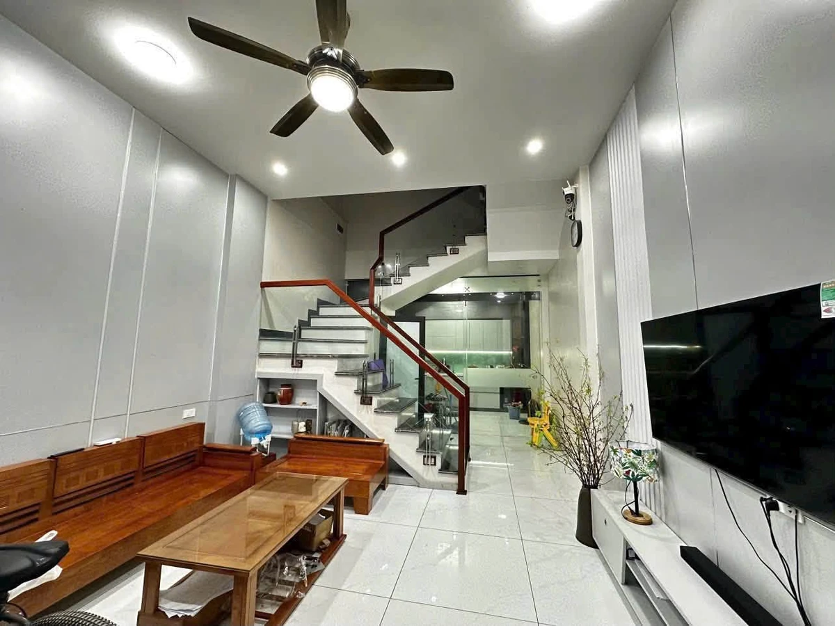 Bán nhà 3 tầng 4 phòng ngủ 42m2 Vũ Hựu Hải Phòng - Ảnh 1