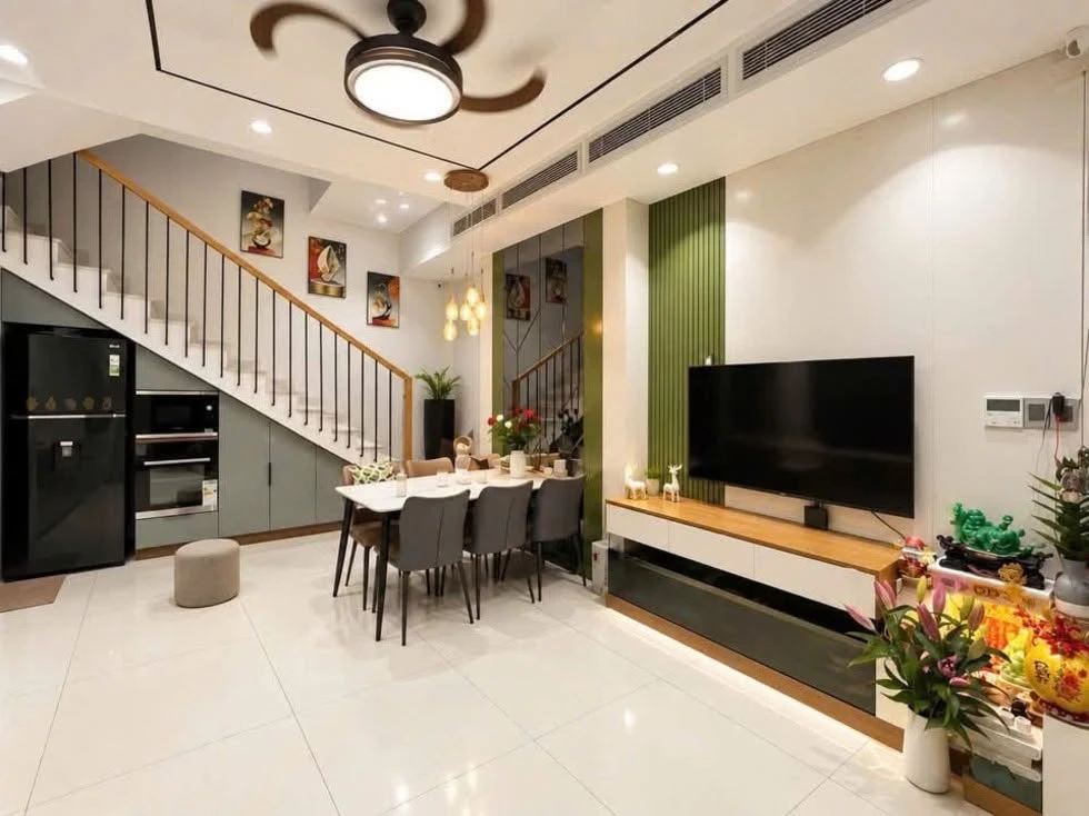 Bán nhà 3 tầng hẻm 6m thông Trường Sa, 2 mặt tiền, 42m2, giá 9.x tỷ - Ảnh thu nhỏ 3