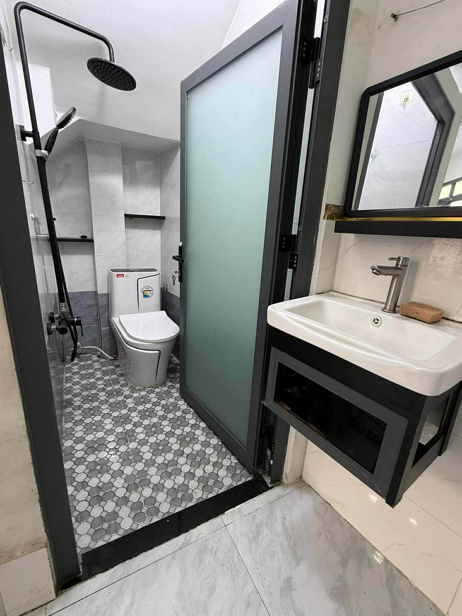Bán nhà 2 tầng BTCT 23m2 đường Ông Ích Khiêm, Quận 11 giá 3 tỷ - Ảnh thu nhỏ 2