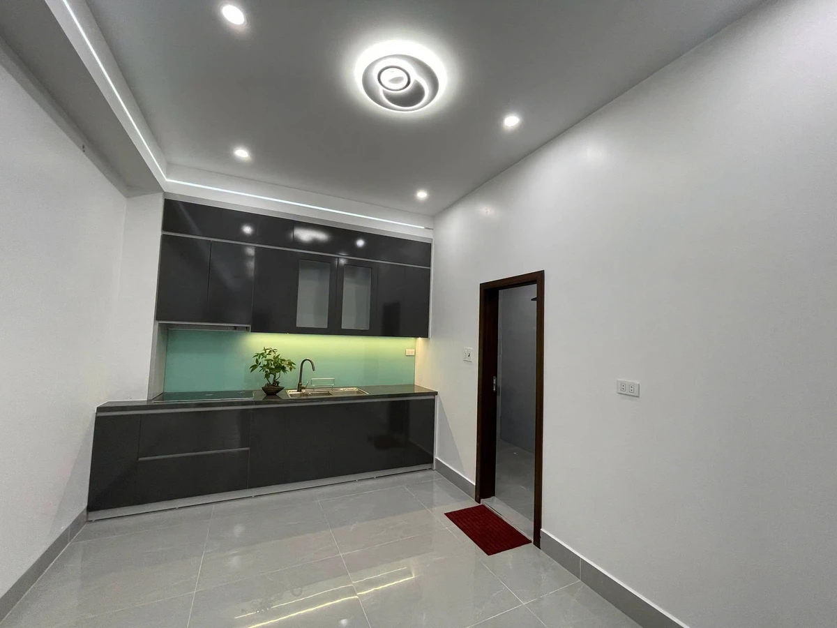 Bán nhà 2 tầng mặt đường 81m² Hạc Thành, Quận 1 - Ảnh thu nhỏ 2