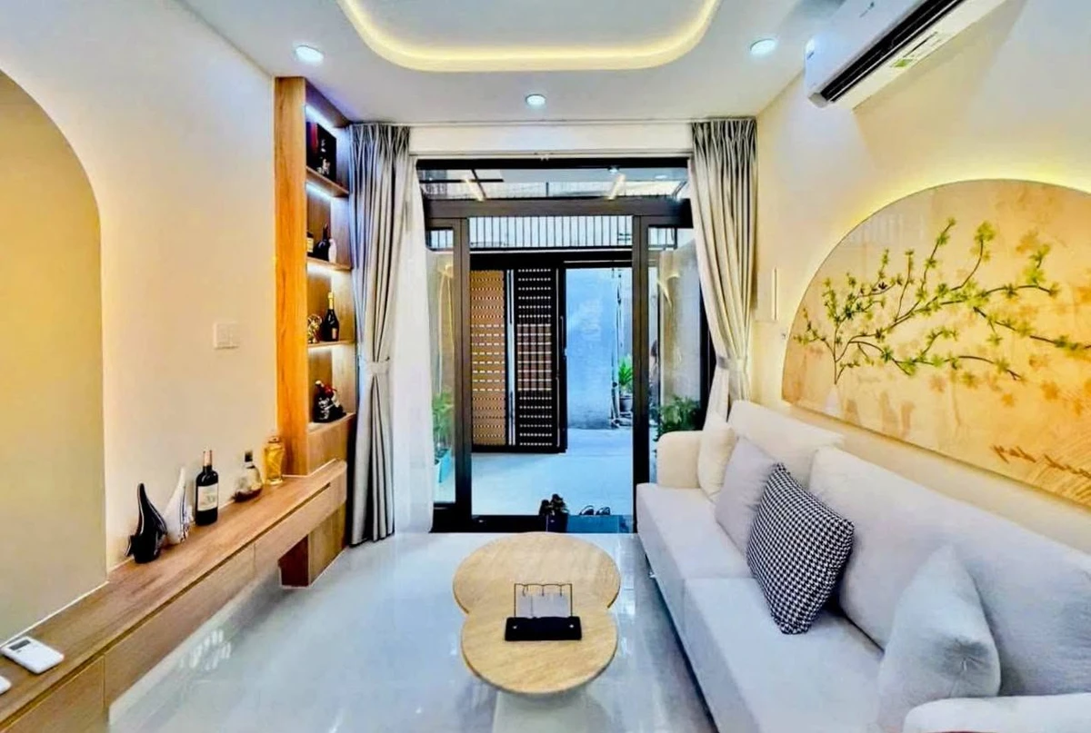Bán nhà 4PN 50m² mặt phố Trần Quang Khải 4,85 tỷ - Ảnh thu nhỏ 2