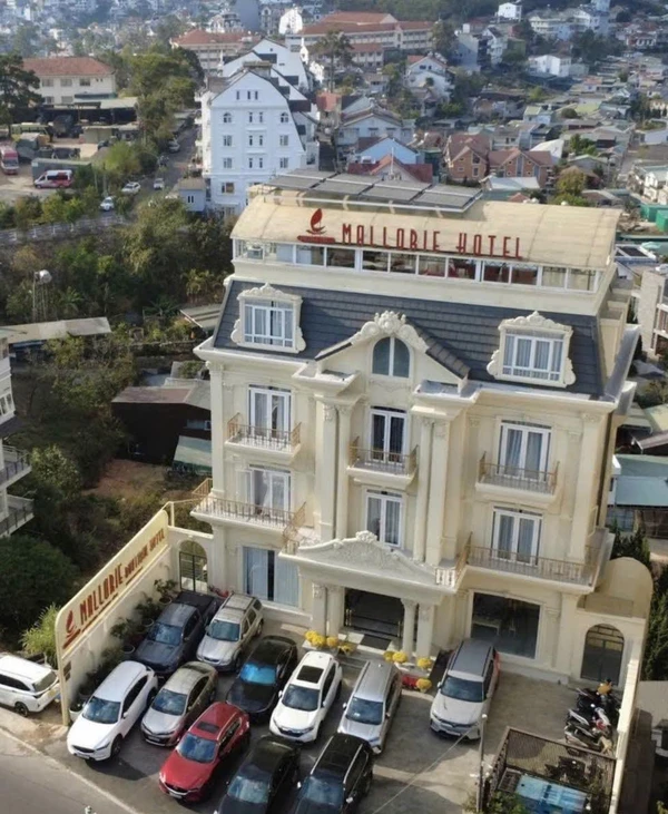 Bán khách sạn 3 sao 955m² mặt tiền Tô Hiến Thành Đà Lạt