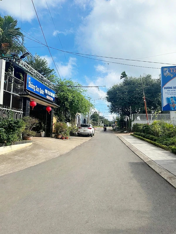 Bán đất 130m2 cách Đại Lộ Đông Tây 120m, đường ra sân bay, Buôn Ma Thuột, giá 1,599 tỷ