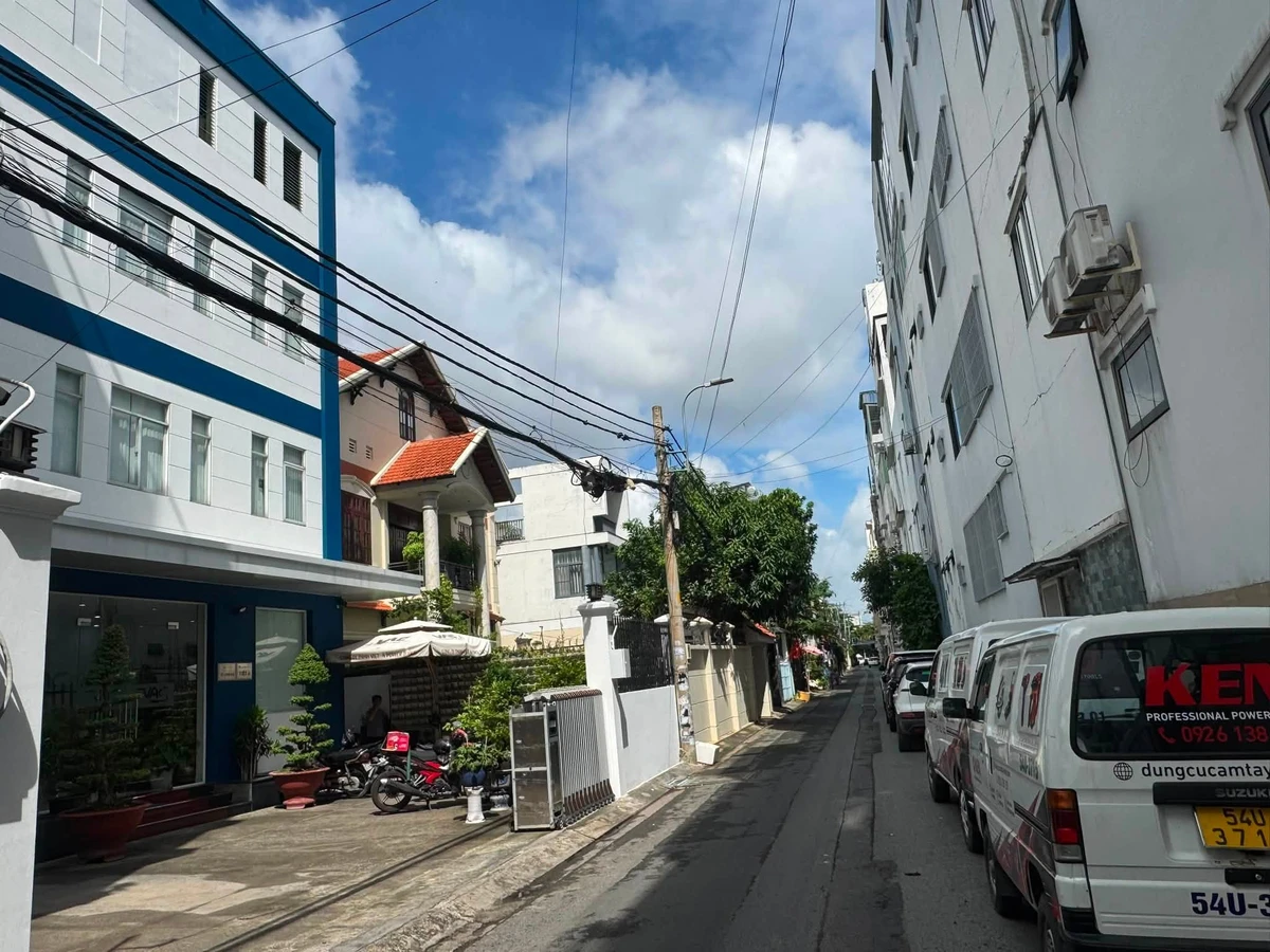 Bán nhà đường Trần Não Quận 2, 160m2, giá 44 tỷ, đang cho thuê 140tr/tháng - Ảnh thu nhỏ 2