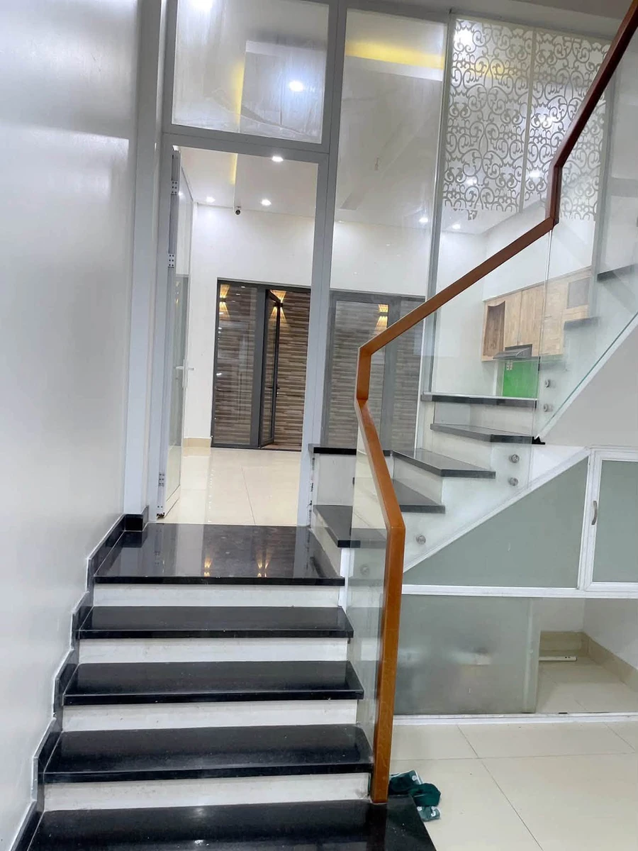 Cho thuê nhà mặt tiền Trần Quang Diệu, 170m², 6PN, 18 triệu/tháng - Ảnh thu nhỏ 4