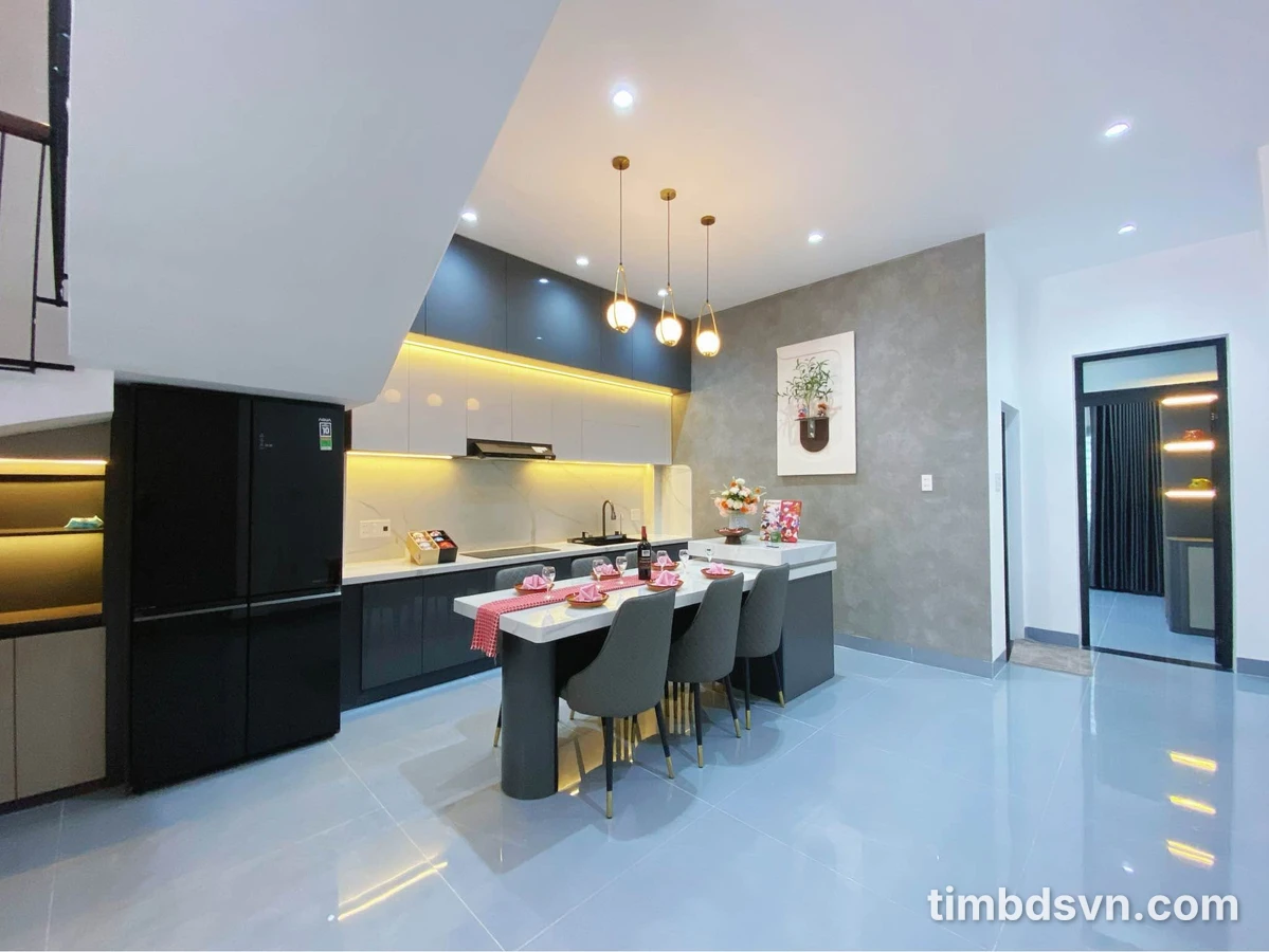 Bán nhà 3 tầng mặt tiền Hoà Xuân Đà Nẵng 100m2, 7.99 tỷ - Ảnh thu nhỏ 4