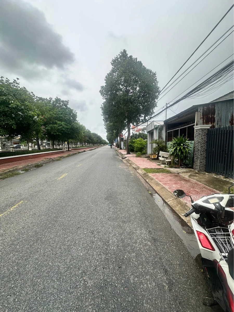Nhà mặt tiền 200m² Nguyễn Văn Rành, Tân An, 4,1 tỷ - Ảnh thu nhỏ 2