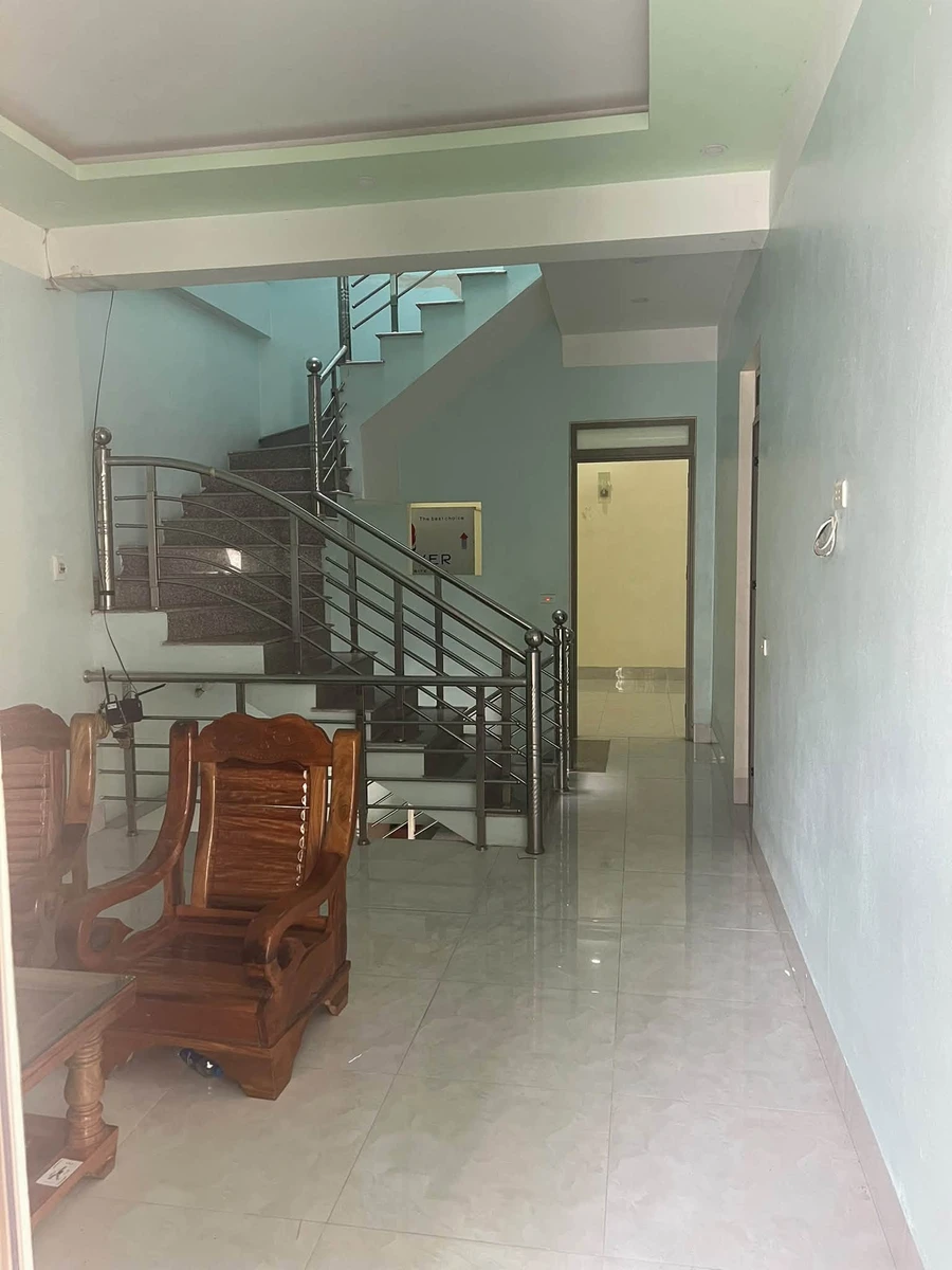 Bán nhà 4 tầng 9 phòng ngủ 105m² Bom La 3,4 tỷ - Ảnh thu nhỏ 4