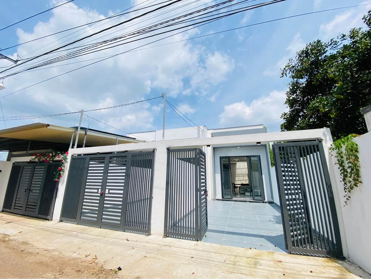 Bán nhà 3 phòng ngủ 168m² Bảo Vinh, giá 1 tỷ 590 - Ảnh 1