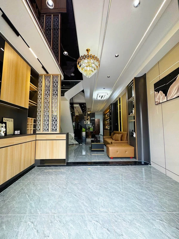 Bán nhà phố 1 trệt 2 lầu 64m² full nội thất gần ngã tư Bình Chuẩn, Thuận An, Bình Dương