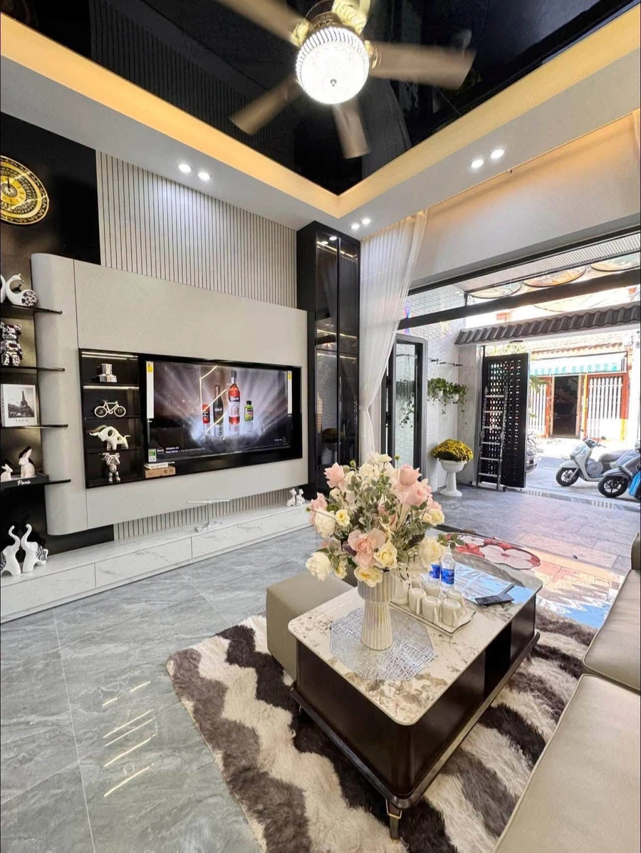 Bán nhà mặt tiền Bàu Cát 55m² 4 tầng giá 6 tỷ - Ảnh thu nhỏ 3