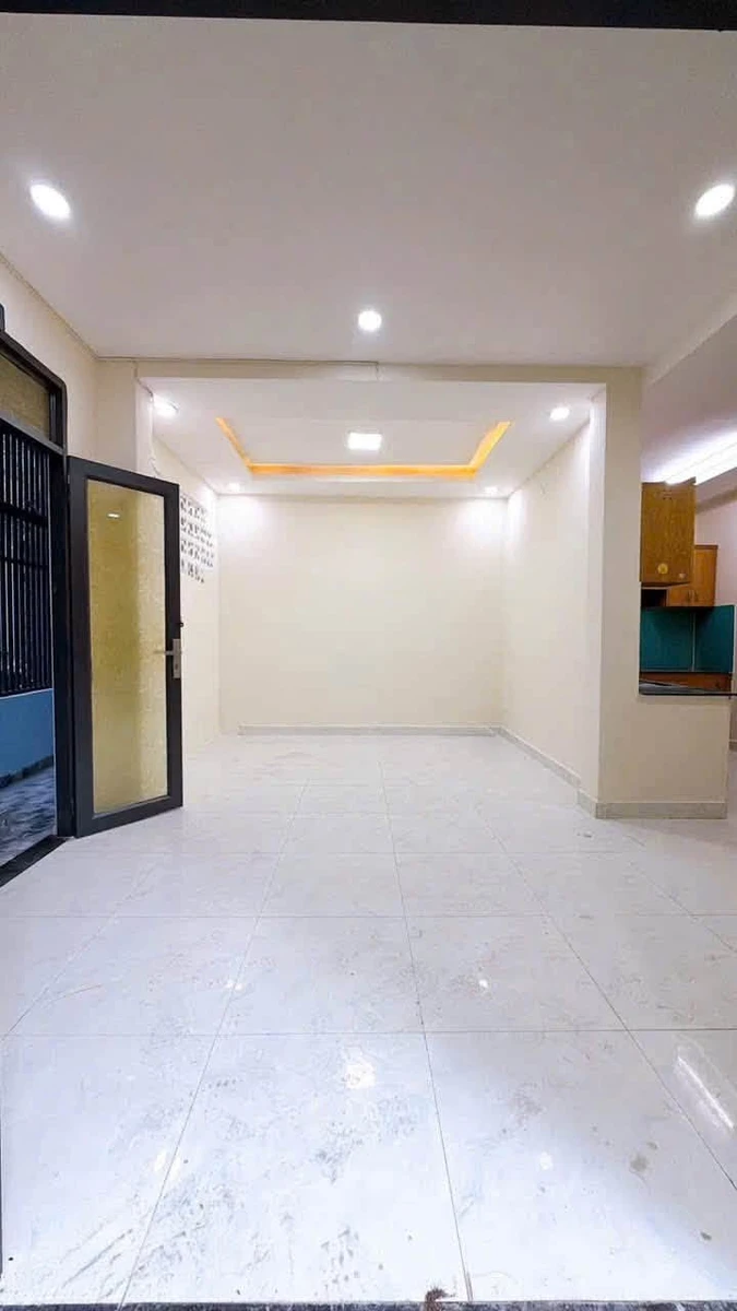 Bán nhà hẻm xe hơi Tôn Đản Quận 4, 45m2, 1 trệt 1 lầu, giá 5,9 tỷ - Ảnh thu nhỏ 2
