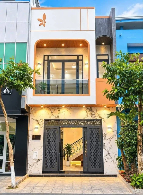 Bán nhà 3PN mặt tiền Phạm Hùng Rạch Giá 100m2 4 tỷ 990 triệu