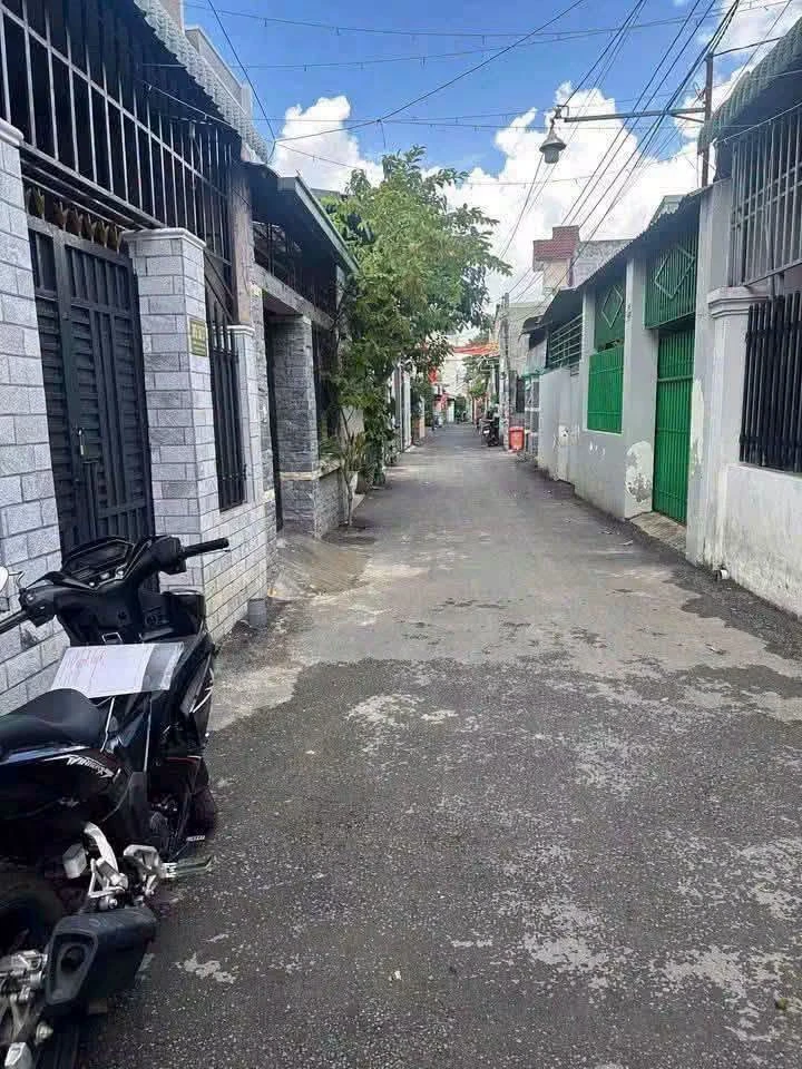 Bán nhà gác lửng 64m² Khu 8 Phú Hòa, Thủ Dầu Một 2.39 tỷ - Ảnh 1