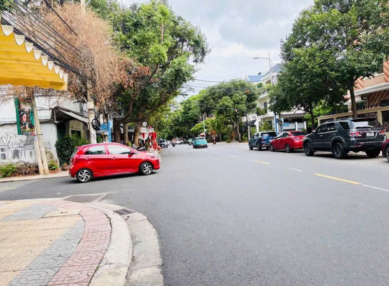 Bán nhà mặt tiền Lê Văn Lộc Vũng Tàu 120m, 13,5 tỷ