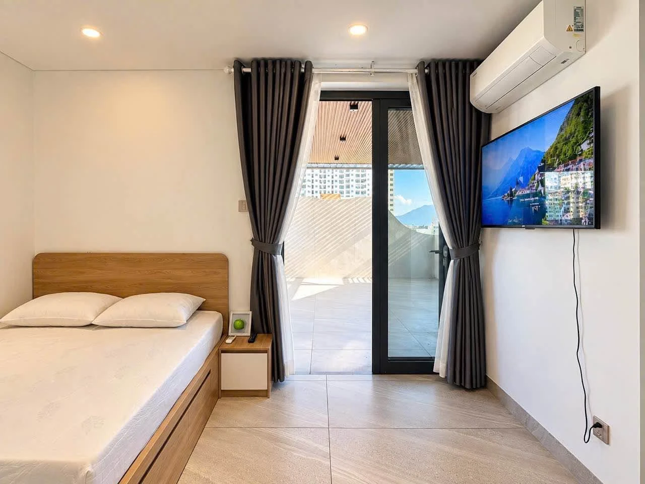 Cho thuê penthouse 1PN luxury 80m² Phước Hải Nha Trang - Ảnh 1