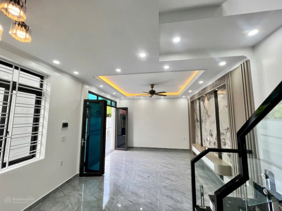 Nhà xây mới 3 tầng đã hoàn thiện vào ở ngay - Ảnh thu nhỏ 4