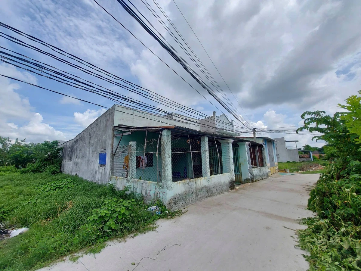 Bán nhà 6 phòng trọ 260m² Đức Hòa 2 tỷ 600 triệu - Ảnh thu nhỏ 2