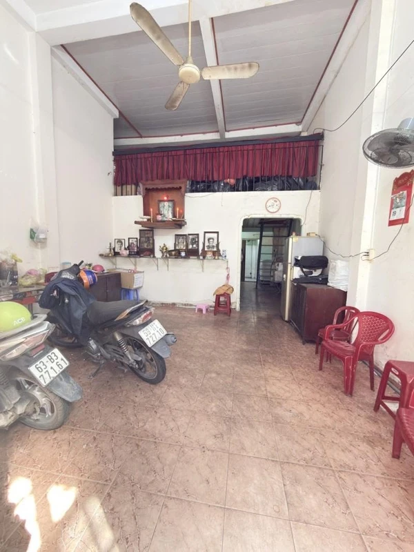 Bán nhà cũ 52m2 3 tầng Phan Văn Trị, Quận 5, giá 5 tỷ