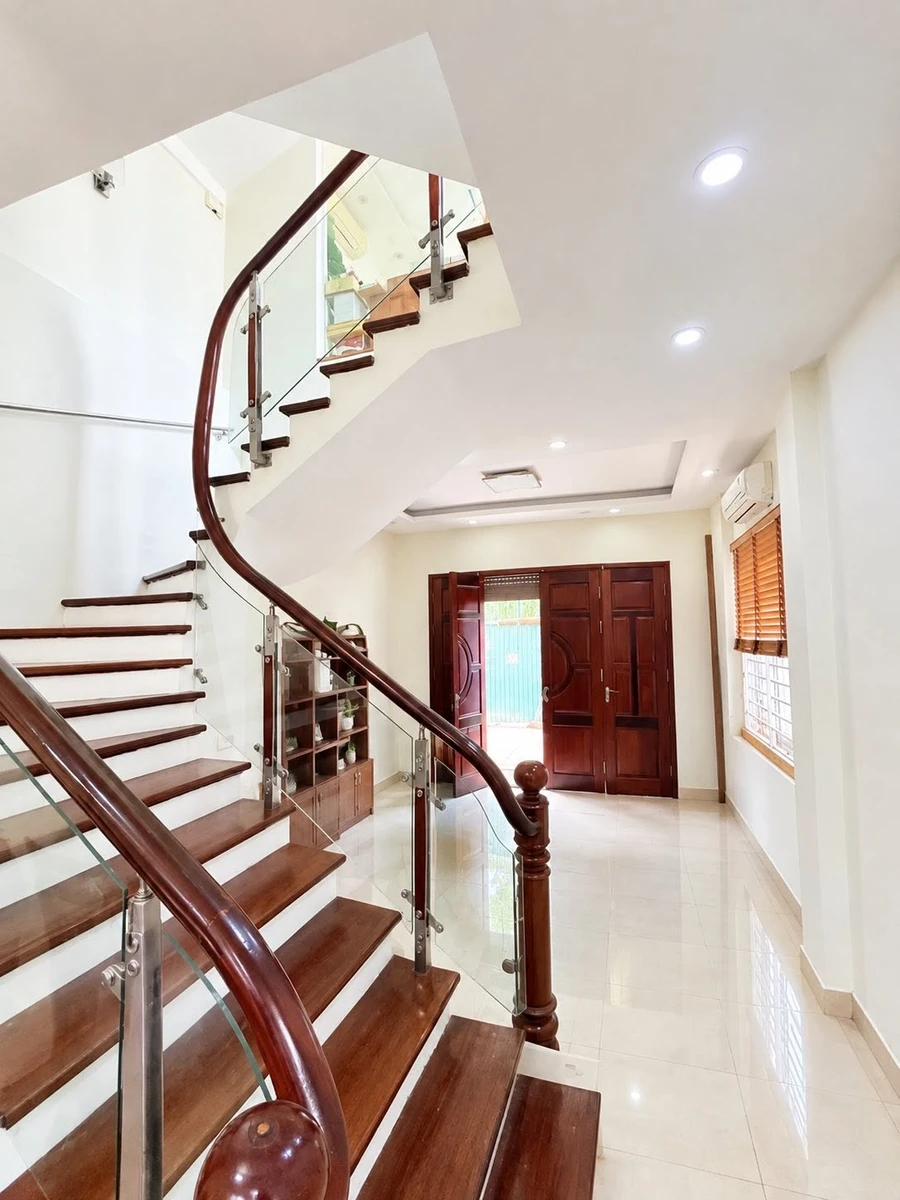 Bán nhà phân lô Trần Quốc Hoàn 40-50 m² 5 tầng 15 tỷ - Ảnh thu nhỏ 2