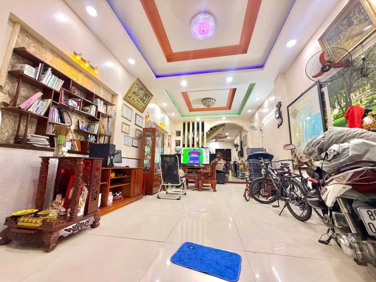 Bán nhà 3 tầng 80m² Dĩ An, Bình Dương giá 9 tỷ - Ảnh thu nhỏ 4
