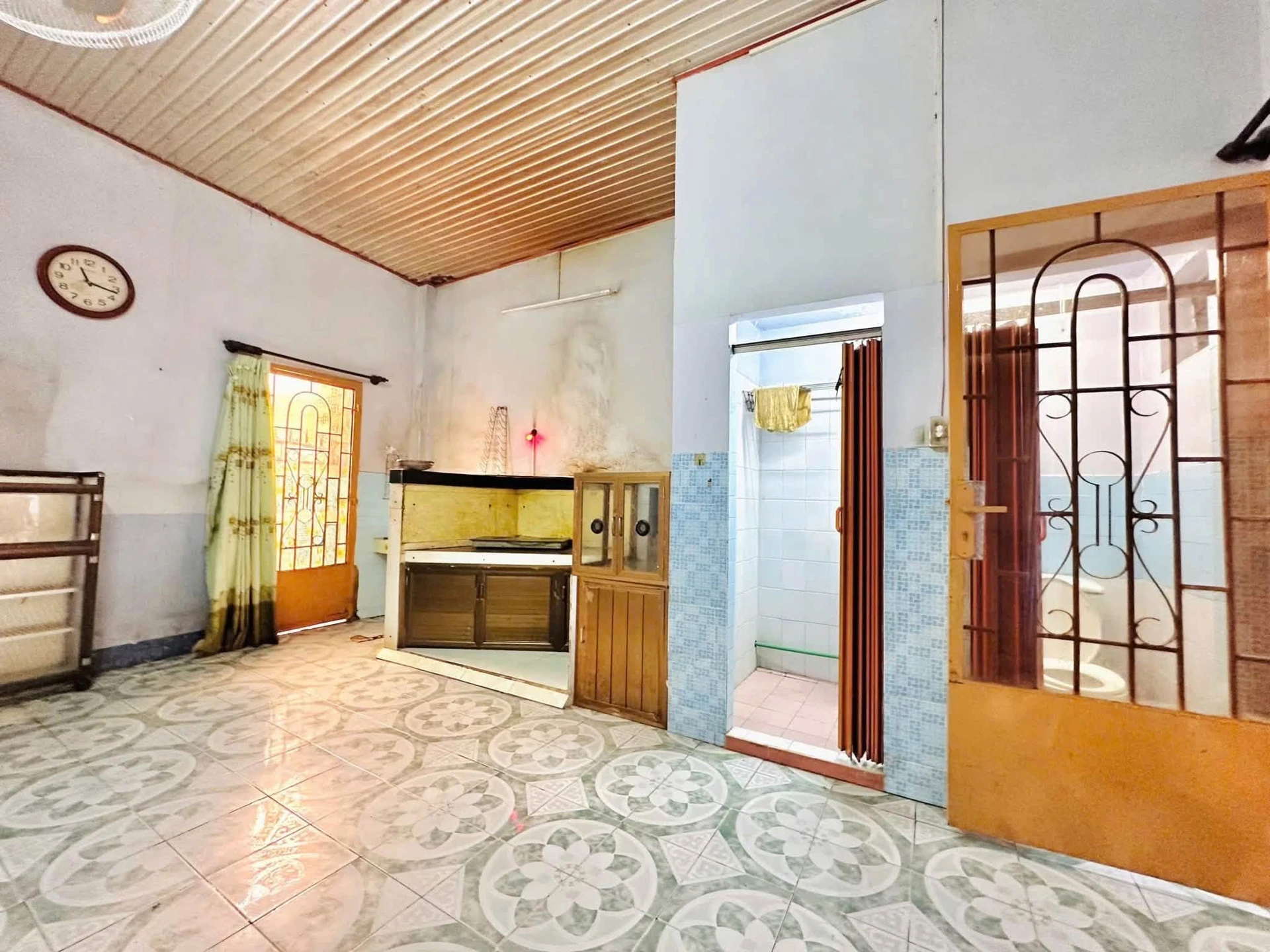 Cần bán gấp nhà Phú Thọ, Bình Dương 112m2, 2 tỷ 250 triệu - Ảnh 1