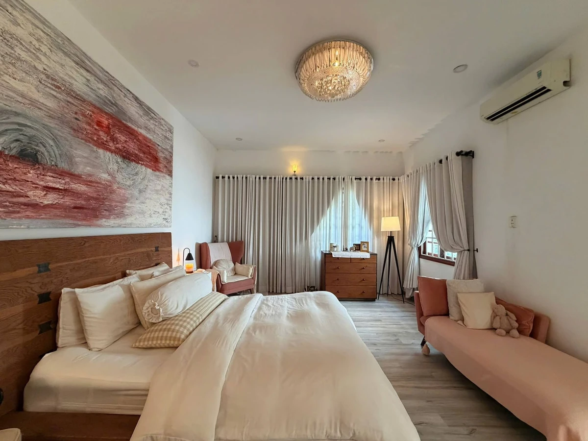 Bán biệt thự 200m2, 3 tầng, 5 phòng ngủ, hẻm nhựa 6m gần Cách Mạng Tháng 8, Tân Bình - Ảnh thu nhỏ 4