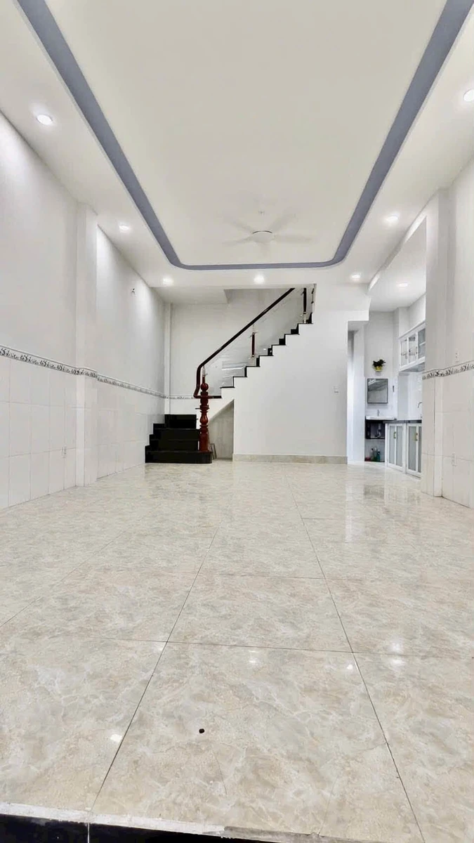 Bán nhà hẻm 42m2 trệt lầu 2PN 2WC sau lưng mặt tiền Trần Văn Quang, Tân Bình - Ảnh thu nhỏ 2