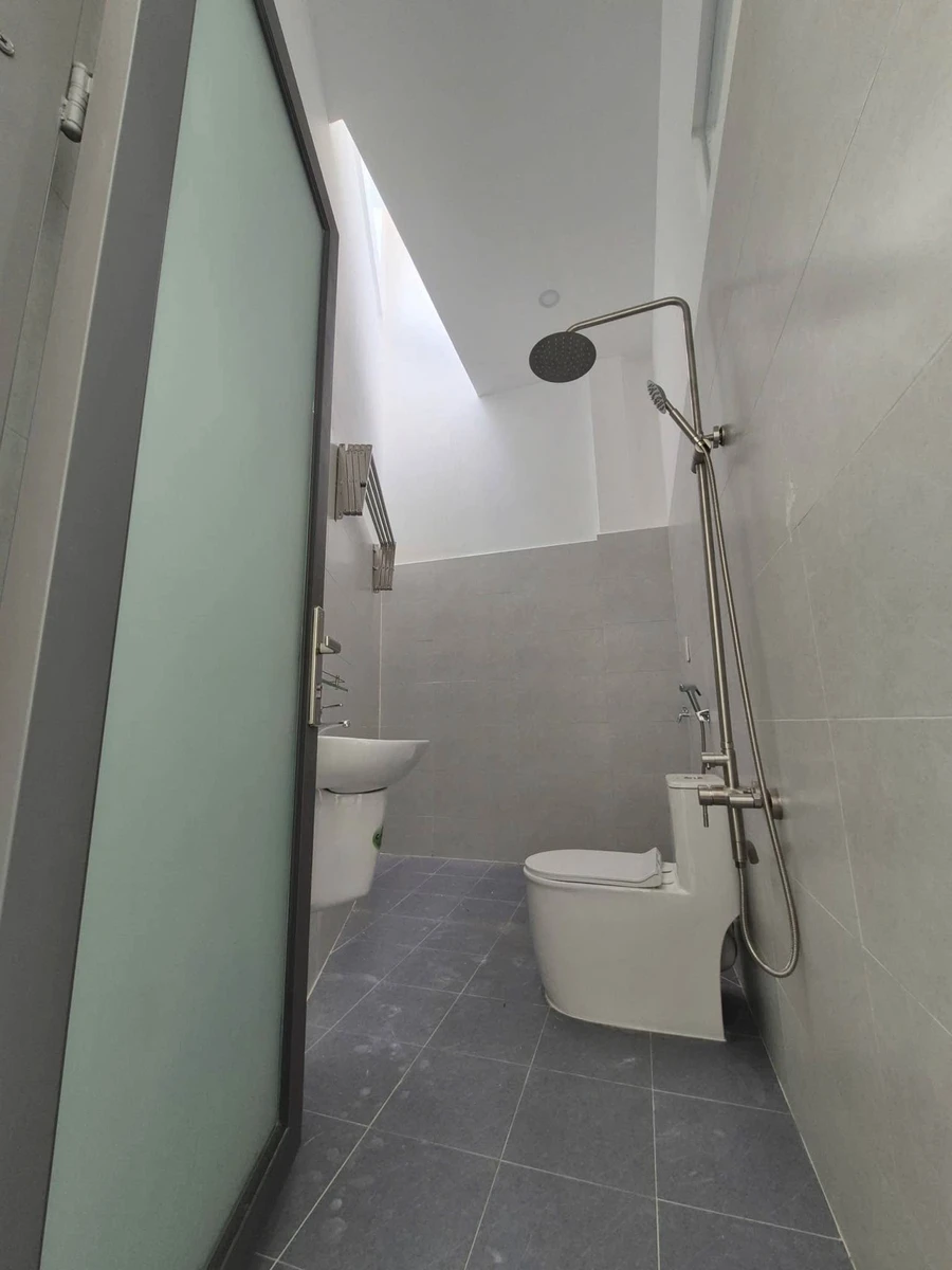 Bán nhà 5x18m 3 phòng ngủ hẻm 134 Phan Huy Chú, Phường Thành Nhất giá 1,95 tỷ - Ảnh thu nhỏ 4