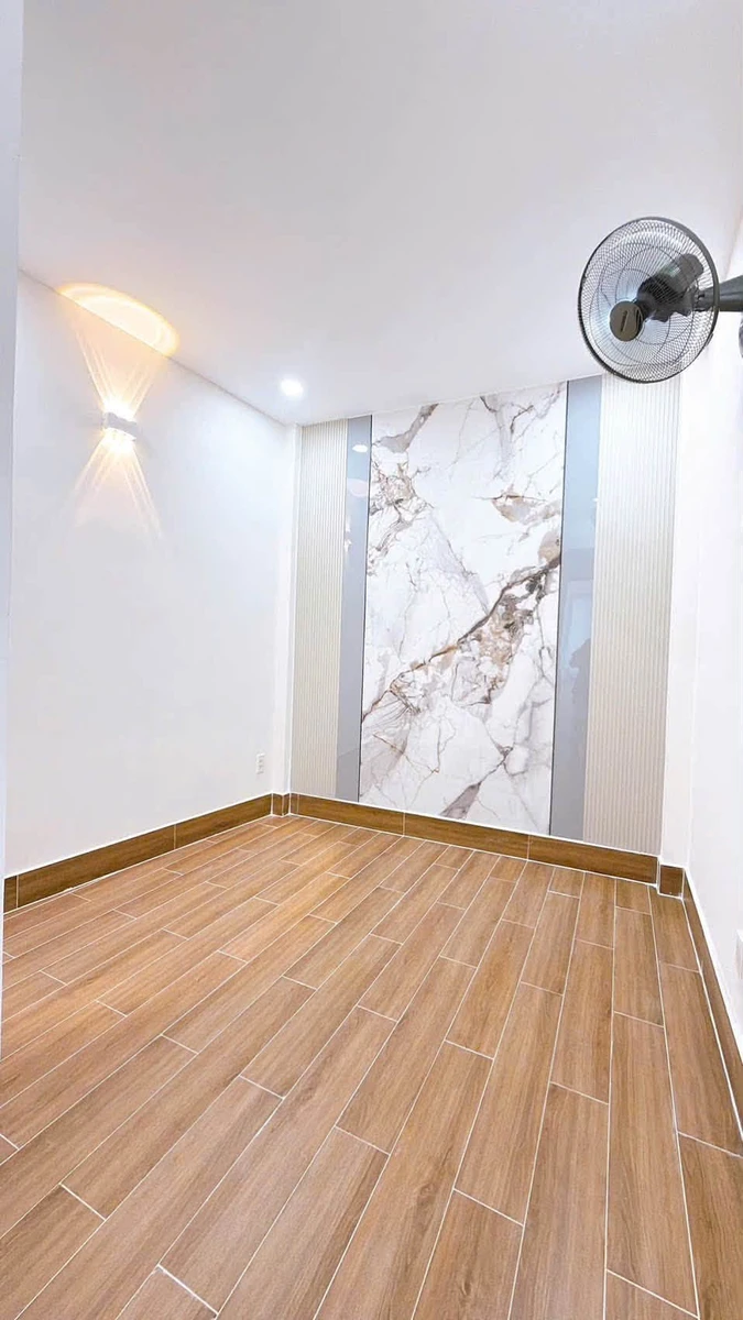Bán nhà 4 phòng 5 WC 99m² Tôn Đản Quận 4 - Ảnh thu nhỏ 5