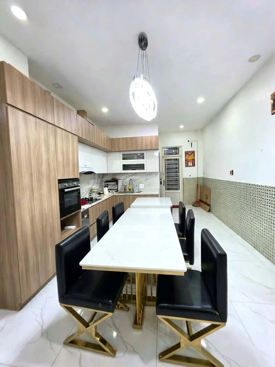 Bán nhà 3 tầng BTCT 83m² 4PN 5WC hẻm 3m đường Bùi Minh Trực, giá 8,99 tỷ - Ảnh thu nhỏ 3