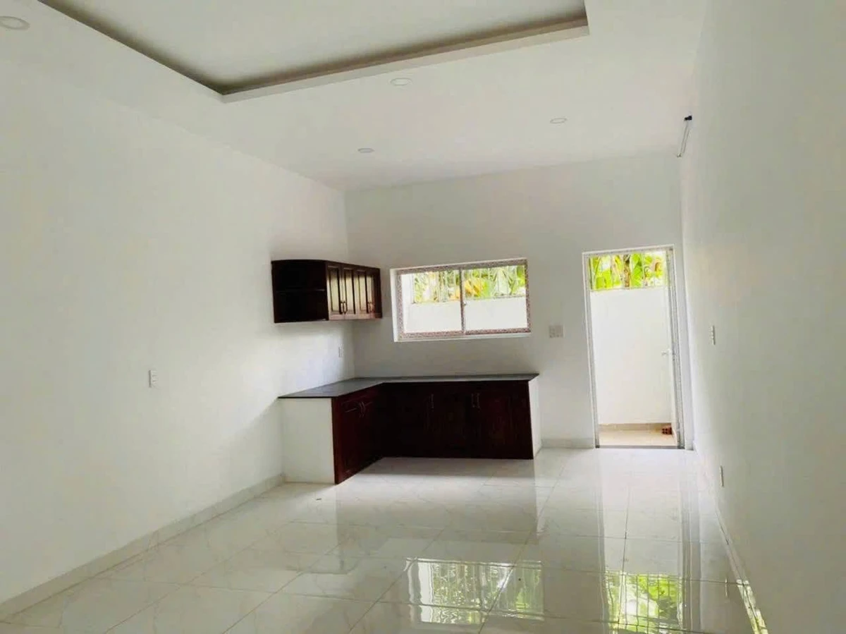 Bán nhà 1 trệt 1 lầu 97,2m² 4PN KDC Đông Hòa, Dĩ An, giá 7,3 tỷ - Ảnh thu nhỏ 3