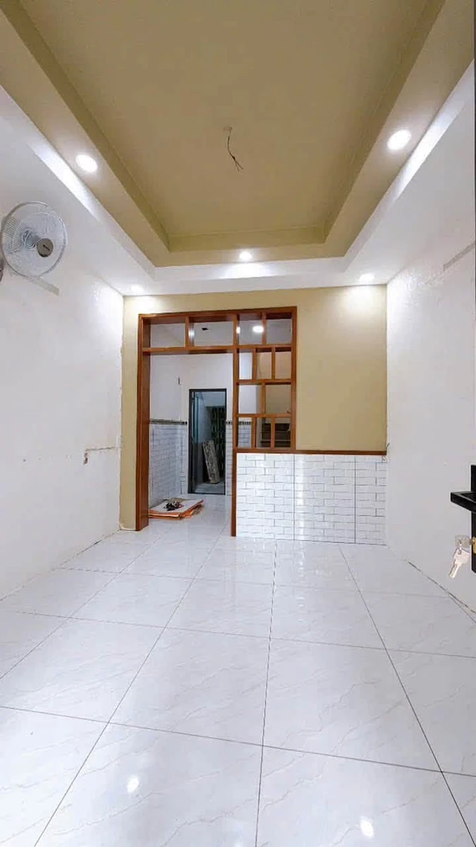 Bán nhà mặt tiền hẻm Tôn Đản Q4, 66m2, 3 tỷ 650 triệu - Ảnh thu nhỏ 2