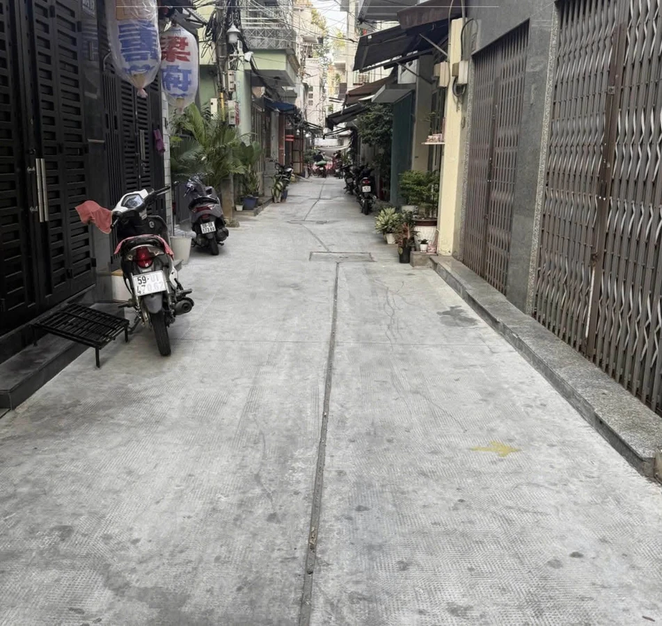 Bán nhà phố Quận 10, 45m², 2PN, 6,7 tỷ, gần mặt tiền - Ảnh thu nhỏ 3