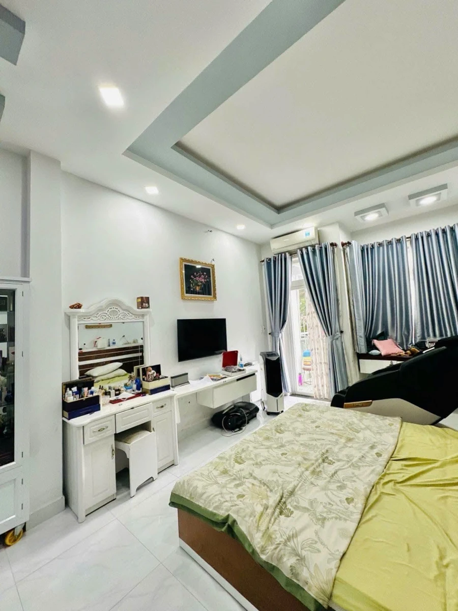 Bán nhà mặt tiền 4 tầng 4x18m khu Bàu Cát, Tân Bình, giá 13,5 tỷ - Ảnh thu nhỏ 3