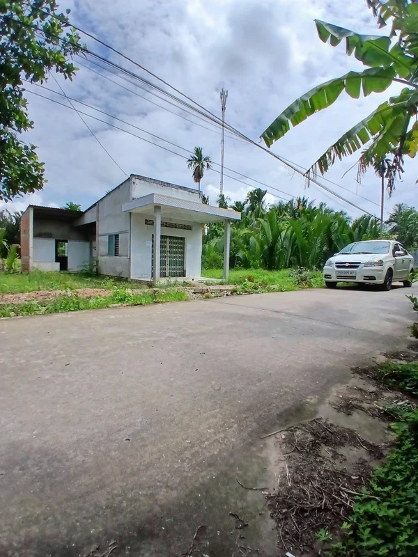 Bán nhà và đất mặt tiền 740 m2 Giồng Trôm, Bến Tre