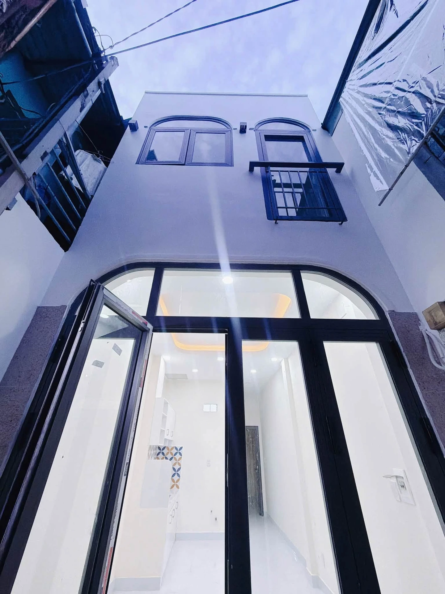 Bán nhà hẻm Tôn Đản Quận 4, 33.5m2, 1 trệt 1 lầu, 3PN, giá 3,899 tỷ - Ảnh 1